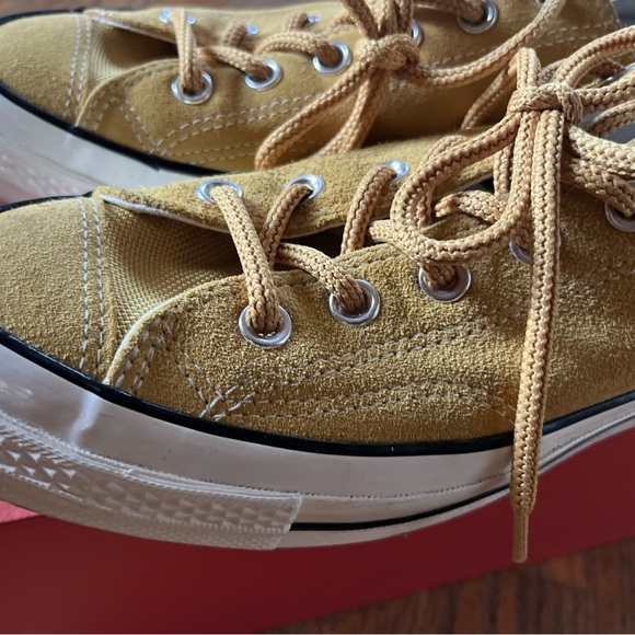 Converse Chuck Taylor All Star 70 Ox
Desert Marigold 7.5 men’s - Picture 3 of 13